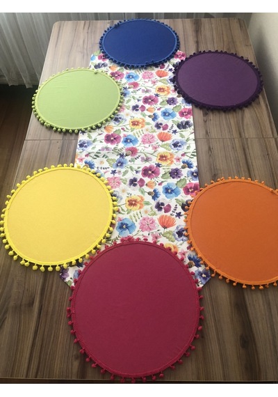 Çiçek Desenli Runner & Ponponlu Supla Çok Renkli