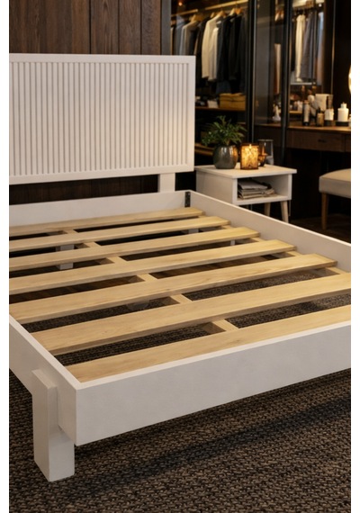 Renazzo Alaz Dikey Başlıklı Masif Ahşap Karyola Ve 2 Adet Beyaz 200x200 Beyaz - 200 X 200