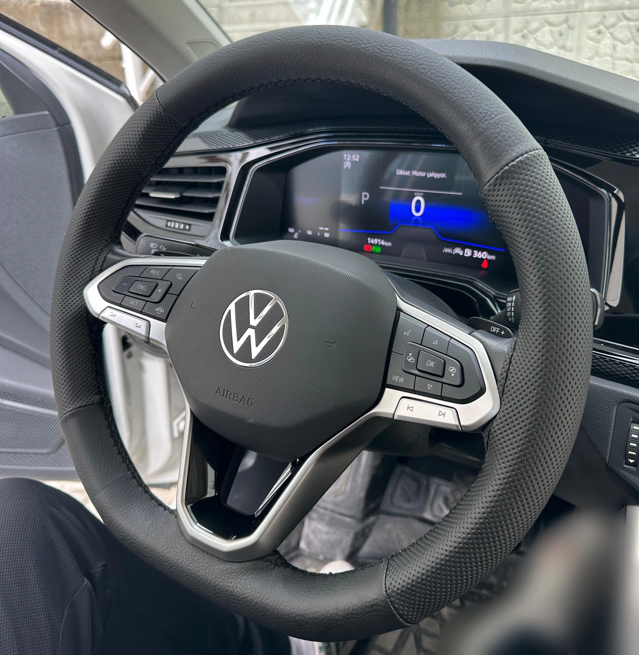 Dikişli Direksiyon Kılıfı Siyah Deri Noktalı Deri Siyah Dikişli Vw Polo İçin Karışık