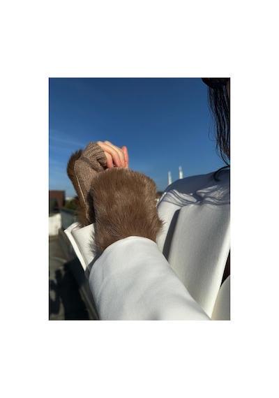Mollycrush Kadın Peluş Detaylı Yarım Parmak Kışlık Eldiven Sıcak Tutarlı Şık Tasarım Kahverengi Mollycrush Kadın Peluş Detaylı Yarım Parmak Kışlık Eldiven Sıcak Tutarlı Şık Tasarım Kahverengi