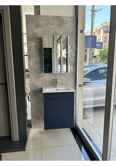Banyo Dolabı Aynalı Cnc İşlemeli Membran Kapaklı 55 Cm Mavi