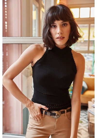 Aqe Fashion Kadın Halter Yaka Dantel Detaylı Bluz Siyah-Siyah
