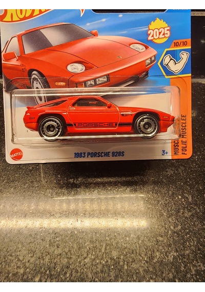 Hot Wheels 1/64 '83 Porsche 928 S