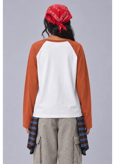 Cool Tarz Kadın Oversize Kontrast Kollu Raglan Bisiklet Yaka Düşük Omuzlu T-shirt Beyaz-turuncu Beyaz-turuncu Cool Tarz Kadın Oversize Kontrast Kollu Raglan Bisiklet Yaka Düşük Omuzlu T-shirt Beyaz-turuncu Beyaz-turuncu