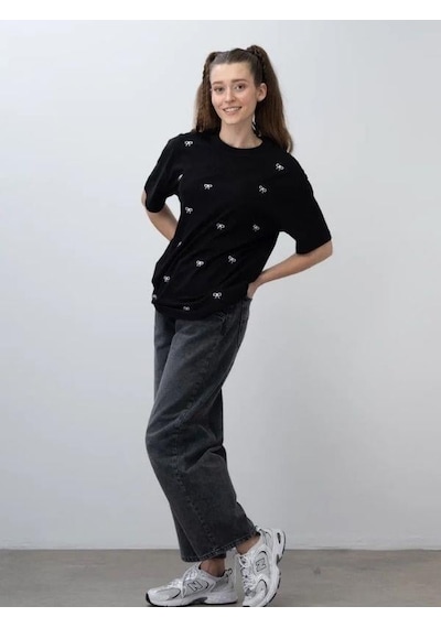Zekids Kız Çocuk Fiyonk Nakışlı Oversize Tshirt-15536 Siyah Beyaz