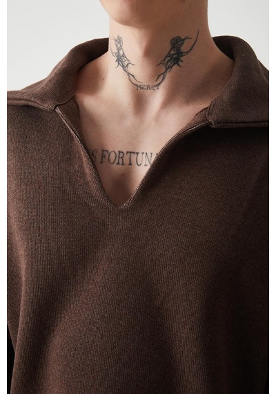 R-5850 Yaka Detaylı Örme Sweat Kahverengi