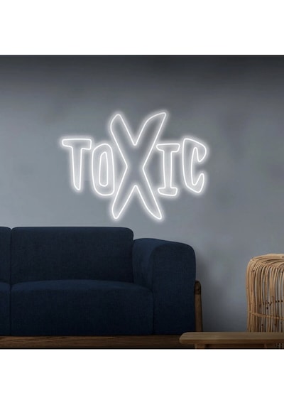 Toxıc Yazılı Neon Tabela Beyaz