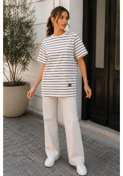 Tenra Kadın Beyaz Çizgili Oversize Kısa Kol Basic Tunik Tişört Kahverengi