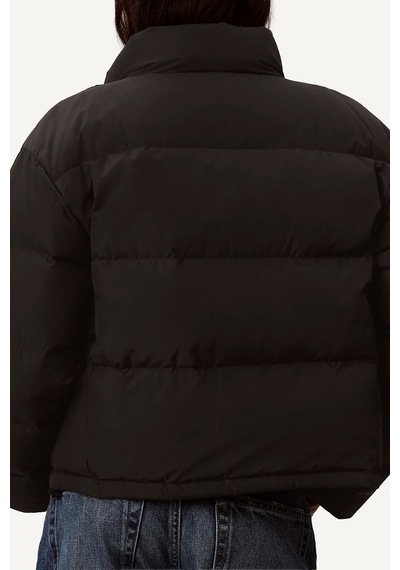 Calvin Klein Logolu Kuş Tüyü Dolgulu Dik Yaka Şişme Mont Lv047h507gub1 Kadın Mont Lv047h507g Ub1 Siyah