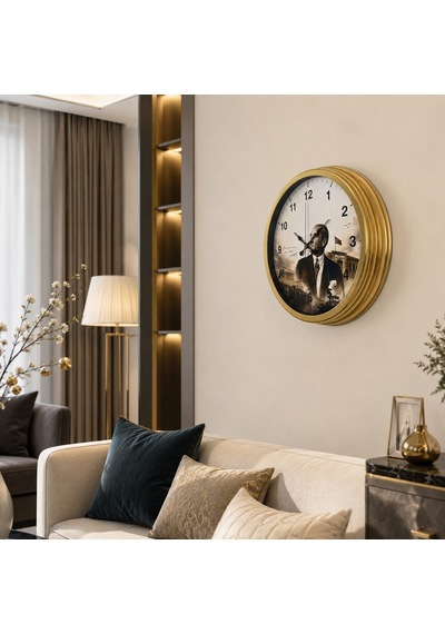 Gold Cumhuriyet Işığı 40 X 40 Cm Metal Duvar Saati