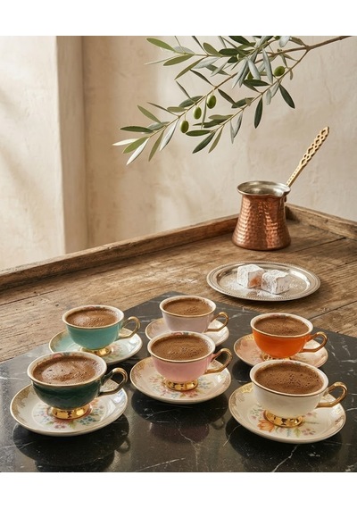 6 Kişilik Sade Renkli Gold Çiçek Tabaklı Fincan Takımı -balsa Sade Renkli Altın Çiçek Tabaklı Çok Renkli