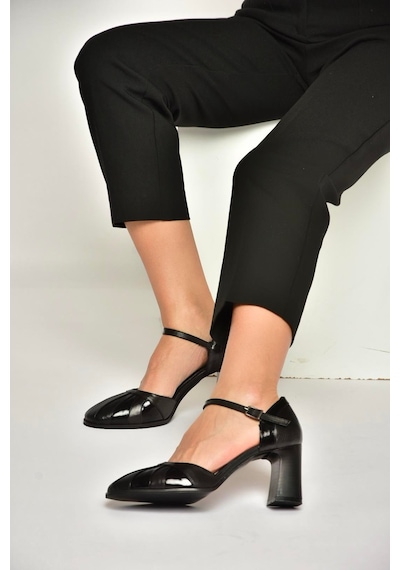 Fox Shoes Y398360103 Siyah Hakiki Deri Kalın Topuklu Kadın Terlik Siyah