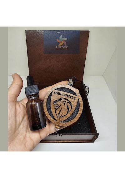 Oto Kokusu Ahşap Ve Keçe Detaylı Araç Marka
