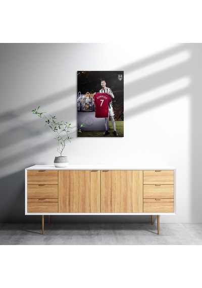 Cakasepetim Cristiano Ronaldo Formasını Ve Kupaları Gösteriyor Ahşap Mdf Tablo