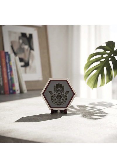 Sanatsal Hamsa Motifli Masaüstü Dekoru, Yaşam Alanlarınızda Modern Bir Atmosfer Yaratan Şık Tasarım 10x10 Cm, Kül Gri