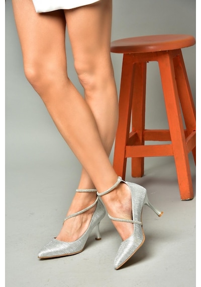 Fox Shoes S246069714 Gümüş Simli İnce Topuklu Kadın Ayakkabı Gümüş