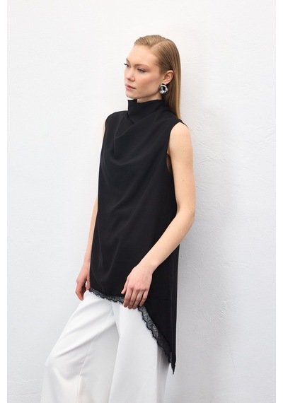 Sateen Dantel Detaylı Degaje Yaka Bluz - Siyah-137044 Siyah