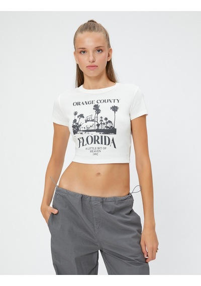 Koton Crop Tişört Bisiklet Yaka Slogan Baskılı Kısa Kollu Ekru 4wal10508ık 4WAL10508IK010 Ekru