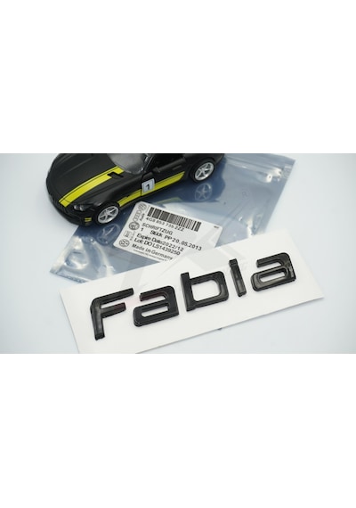 Skoda Fabia Bagaj Parlak Siyah Abs 3M 3D Yazı Logo Amblem
