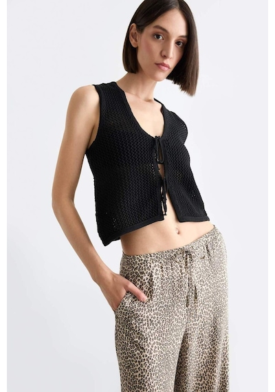 Defacto Regular Fit V Yaka Önden Bağlamalı Bluz E9864ax25smbk34 Siyah