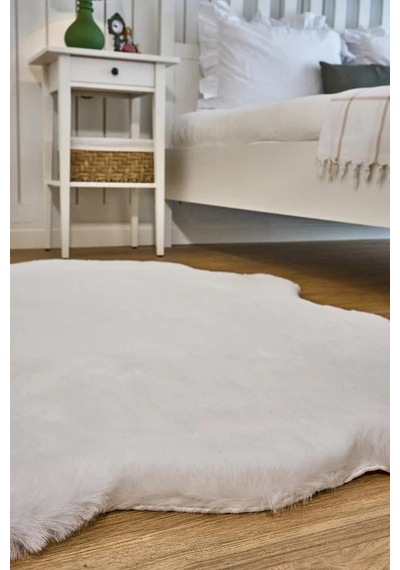 Apex Palma Beyaz Peluş Post Şekilli Halı Beyaz