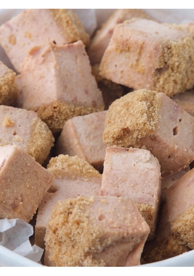 Freeze Dried Çilekli Cheesecake Kurutulmuş Çıtır Cheesecake Küpleri, Tatlı Küpleri Atıştırmalık - 100 Gr