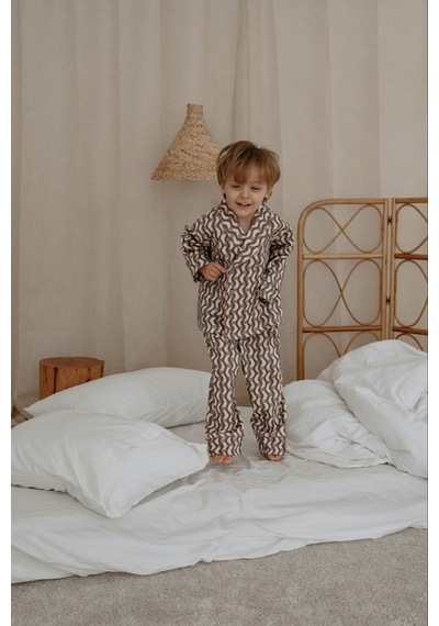 Dalga Desenli Yaka Detaylı Çocuk Pijama Takımı Kahverengi