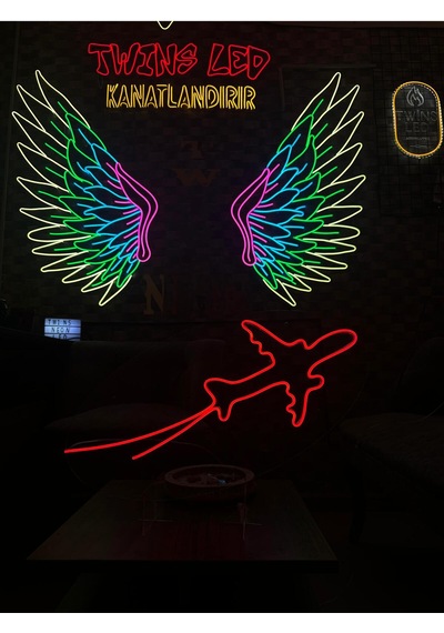 Uçak Figürlü Neon Tabela Kırmızı