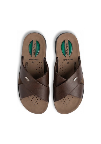 Daye 45008 Hafif Yumuşak Tabanlı Comfort Jelli Çapraz Bant Erkek Terlik Kahverengi Daye 45008 Hafif Yumuşak Tabanlı Comfort Jelli Çapraz Bant Erkek Terlik Kahverengi