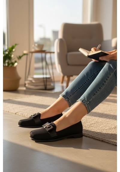 Enoch Kadın Ortopedik Tabanlı Metal Logo Detaylı Esnek Tekstil Loafer Ayakkabı Siyah
