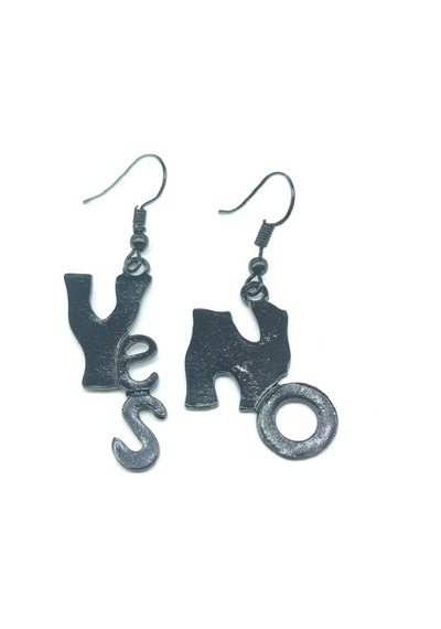 Tedz Collection Siyah Yes No Pin Küpe Çok Renkli