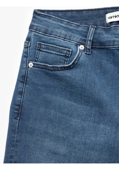 Koton Normal Bel Cep Detaylı Pamuklu Slim Fit Jean Şort Koyu İndigo 5sam40158nd İndigo