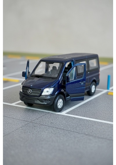 Beyaz 1:43 Ölçek Die Cast Kapıları Açılır Lisanslı Mercedes Sprinter Oyuncak Metal Model Araba Çok Renkli