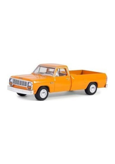 Greenlight Blue Collar Collection 1982 Dodge Ram D-250 1/64 Model Araba