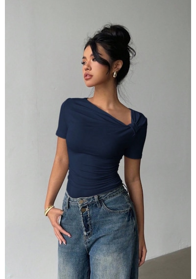 Kadın Çapraz Yaka Kısa Kollu Slim Fit Bluz Lacivert