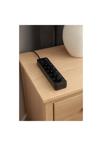 Akım Korumalı Uzatma Kablosu, 5 Priz Ve 4 Usb Girişi İle 2 Metre