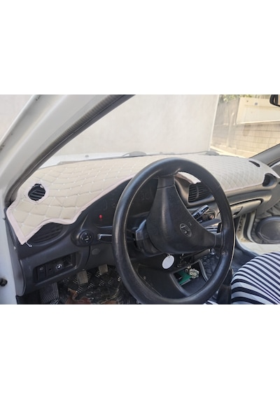 Kapitone Deri Kumaş Hyunda Accent Torpido Koruma Örtüsü 1 Adet