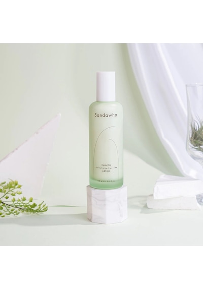 Sandawha Camellia Revitalizing Liposome Lotion 150 Ml Lipozomlu Canlandırıcı, Onarıcı Yüz Losyonu Sandawha Camellia Revitalizing Liposome Lotion 150 Ml Lipozomlu Canlandırıcı, Onarıcı Yüz Losyonu