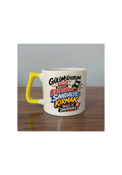 Gülümsüyorum Çünkü İnsanların Kafasında Mor Kulplu Prime Mizahi Hediyesi Bardak Kupa Fincan Mug Sarı Kulp