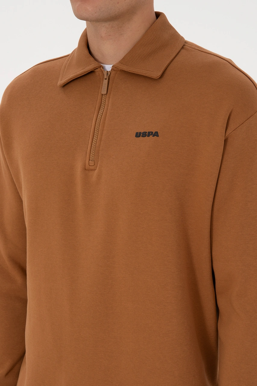 U.S. Polo Assn. Erkek Regular Fit Yarım Fermuarlı Şardonlu Camel Basic Sweatshirt 50313783-VR233