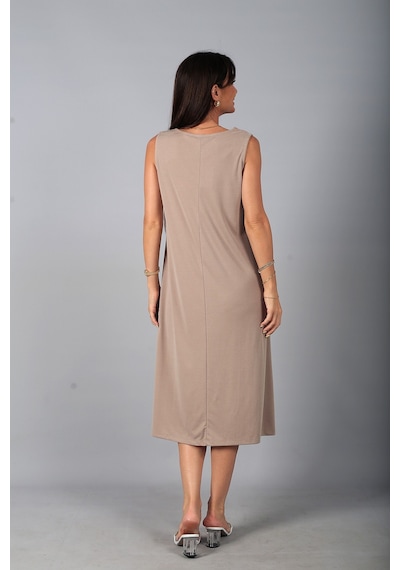 By Saygı Kadın V Yaka Ön Pervazlı Pike Kumaş Kolsuz Oversize Midi Elbise Bej