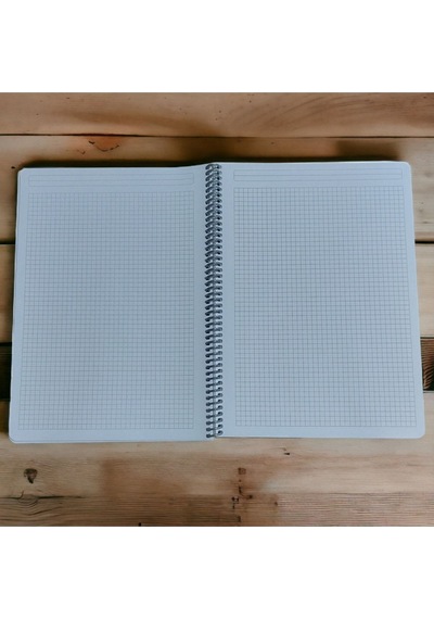 A4 Beyaz Kapak Kareli Defter 80 Yaprak Telli Plastik Kapak 1