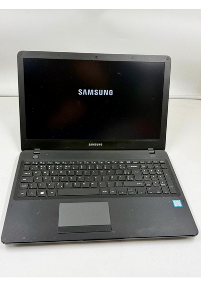 Samsung NP300ESL i3-6006U 12 GB 128 GB SSD 15.6" W11P Dizüstü Bilgisayar (Outlet)