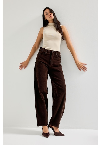 Itsbasic Kadın Koyu Kahverengi 29w5-81 Skater Fit İnce Fitilli Velvet Kadife Kumaş Pantolon