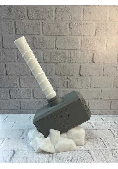 Thor Un Çekici Dekoratif Süs Güçlü Ve İkonik Tasarım 20x34 Cm