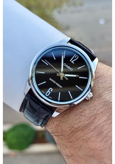 Casio Csıste125 Erkek Kol Saati