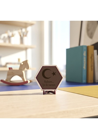 Babam İyi Ki Varsın Yazılı Dekoratif Masaüstü Süsü, Babalar Günü İçin Anlamlı Ve Modern Bir Hediye Seçeneği 10x10 Cm, Açık Kahve