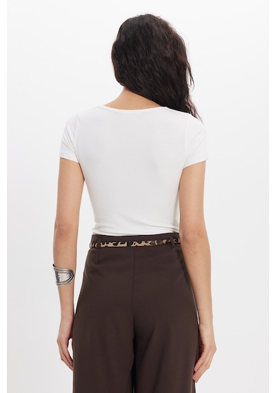 Tudors Kadın Slim Fit Dar Kesim Pamuklu V Yaka Kısa Kollu Ekru Bluz-50675