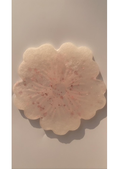 Sedefli Beyaz Üzerine Pembe Glitterli Çiçek Desen Bardak Altlığı Beyaz