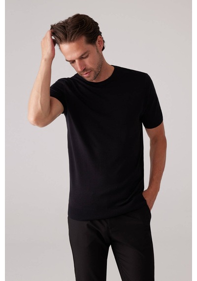 Erkek Siyah Slim Fit Bisiklet Yaka Yazlık Triko Tişört